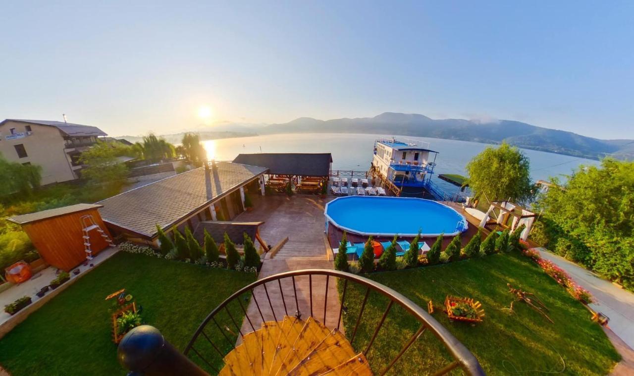 Hotel Mustaciosul Dunarii Ieşelniţa Exteriér fotografie