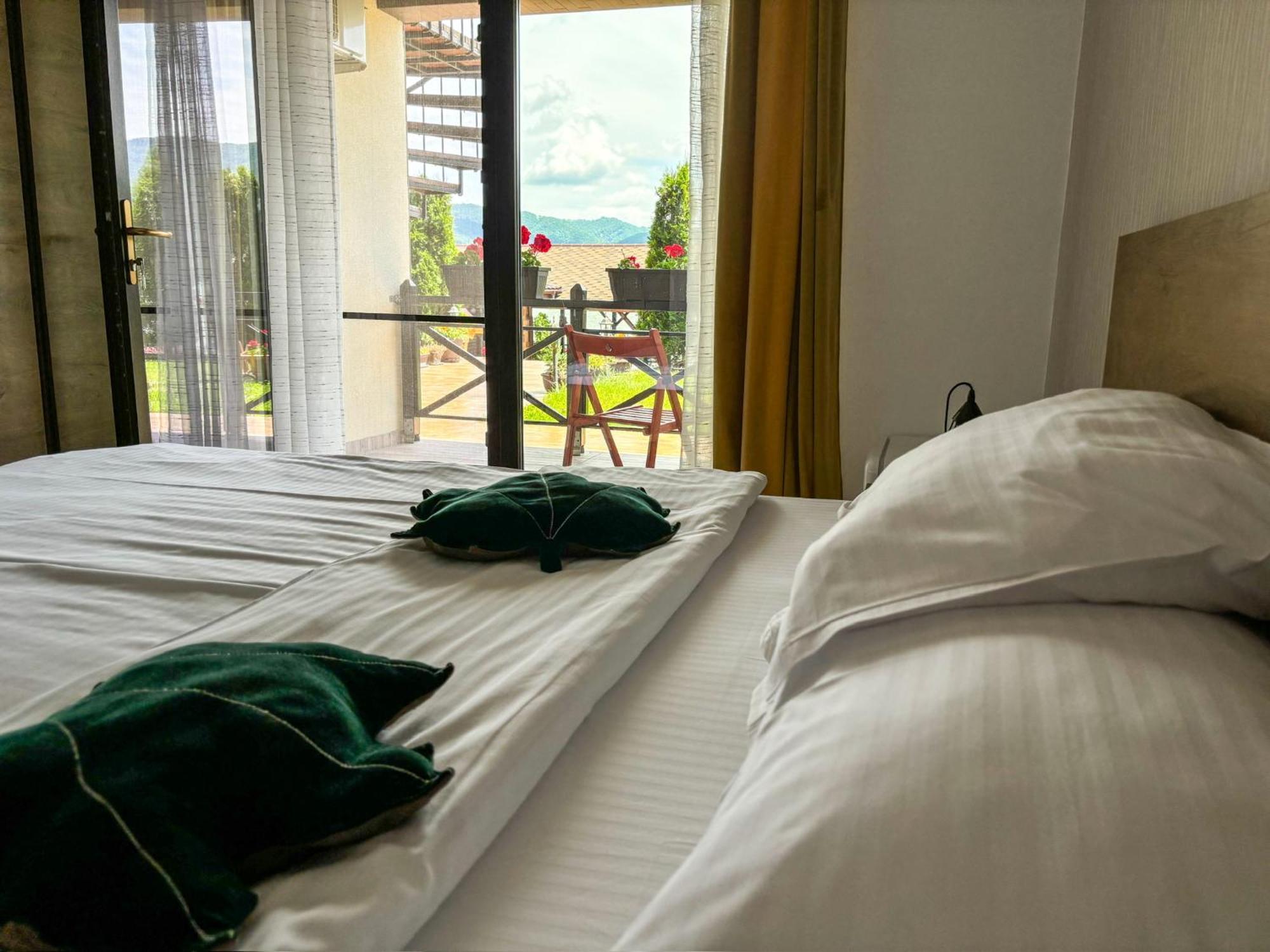 Hotel Mustaciosul Dunarii Ieşelniţa Exteriér fotografie