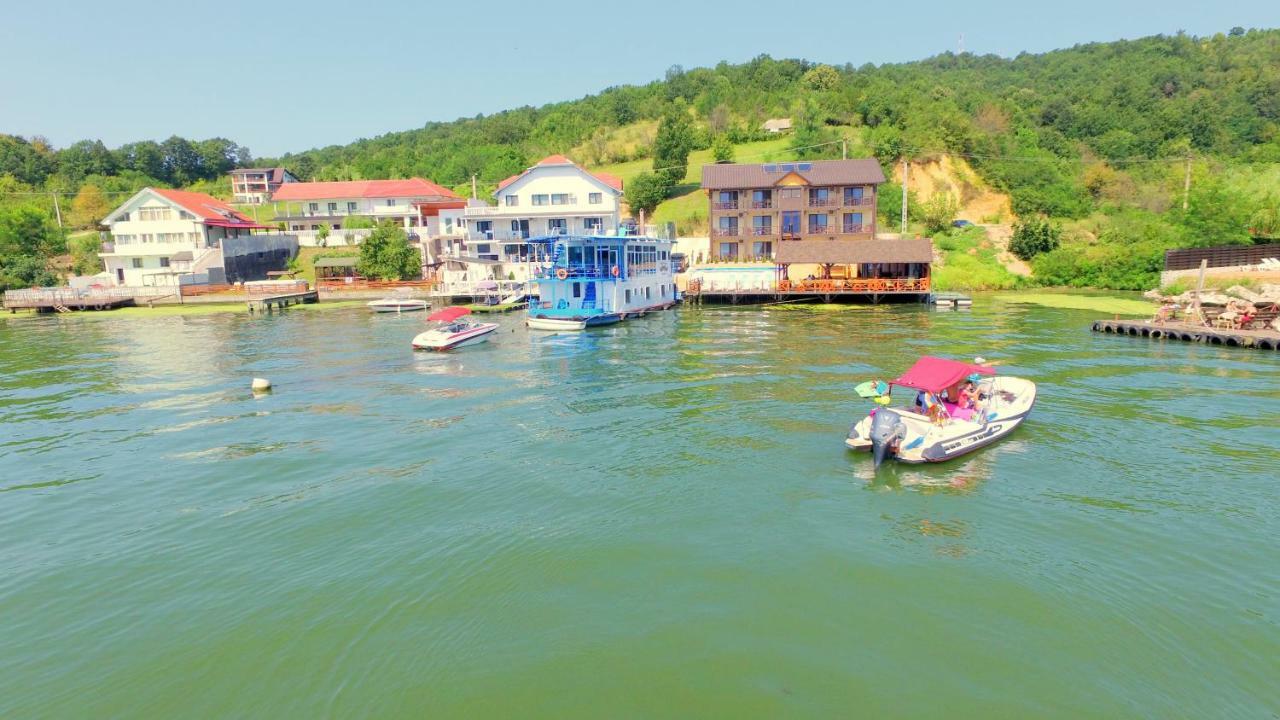 Hotel Mustaciosul Dunarii Ieşelniţa Exteriér fotografie