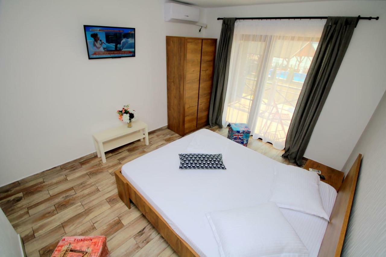Hotel Mustaciosul Dunarii Ieşelniţa Exteriér fotografie