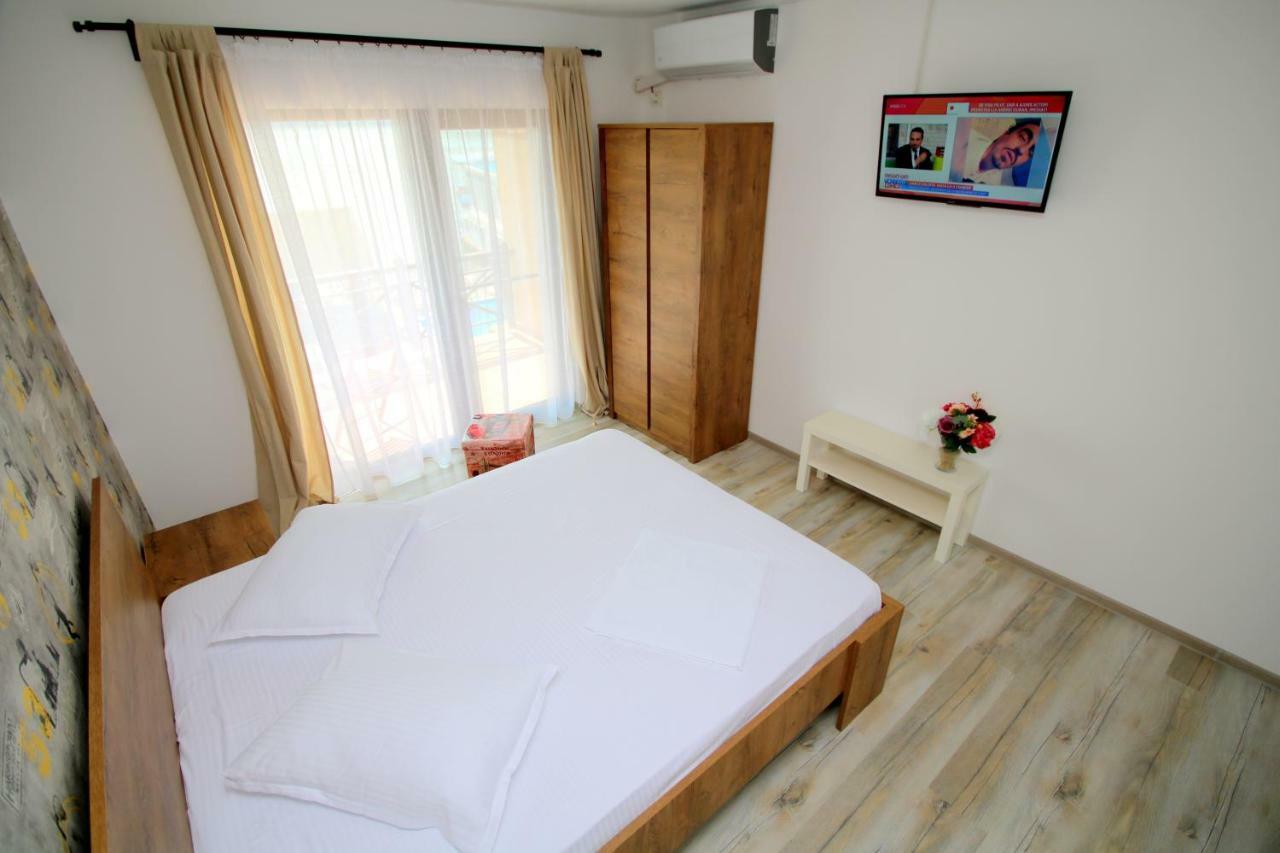 Hotel Mustaciosul Dunarii Ieşelniţa Exteriér fotografie